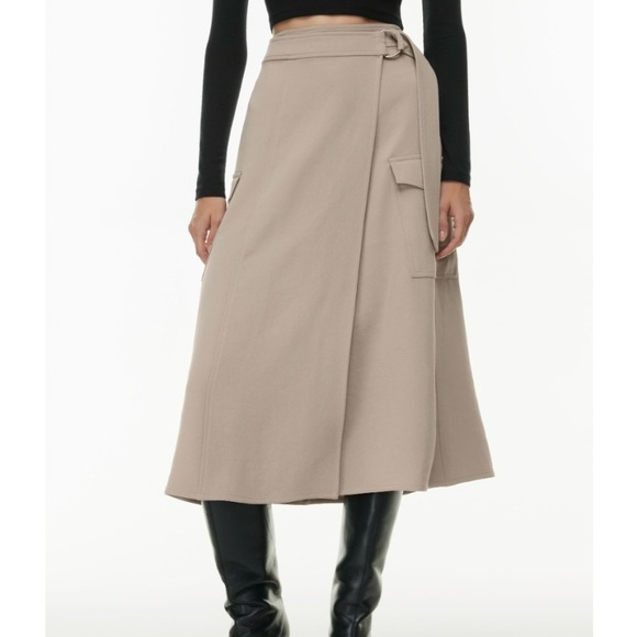 Aritzia Dresses & Skirts - Aritzia Wilfred Hana Skirt Cream White Crepe high-rise cargo wrap midi skirt